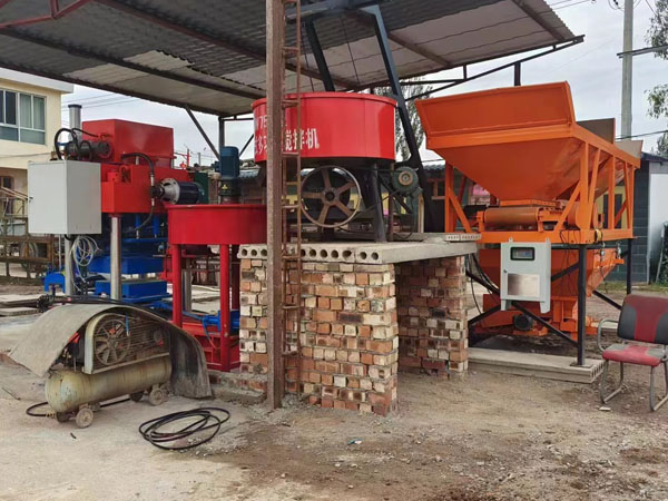 河北邯鄲免拆模板設(shè)備用戶安裝現(xiàn)場（圖）